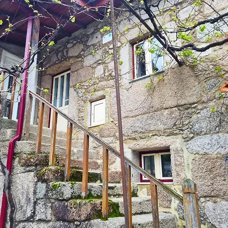 Vakantiehuis Casa Da Lameira Ii By Casas Geres